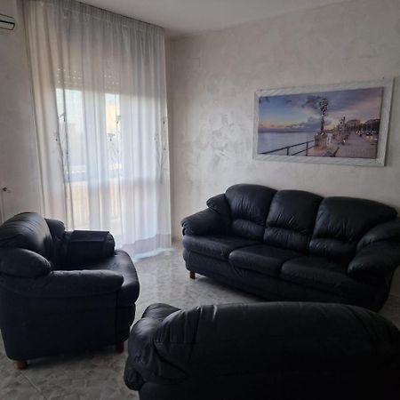 Palese Apartment Бари Екстериор снимка