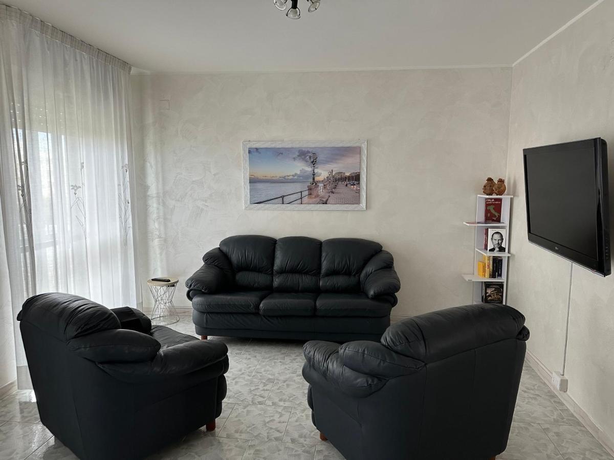 Palese Apartment Бари Екстериор снимка